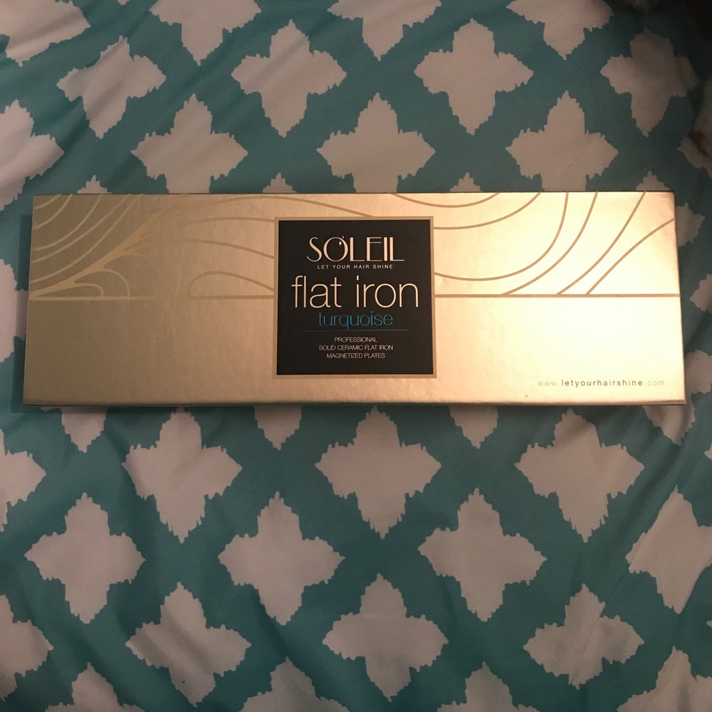 Soleil flat iron